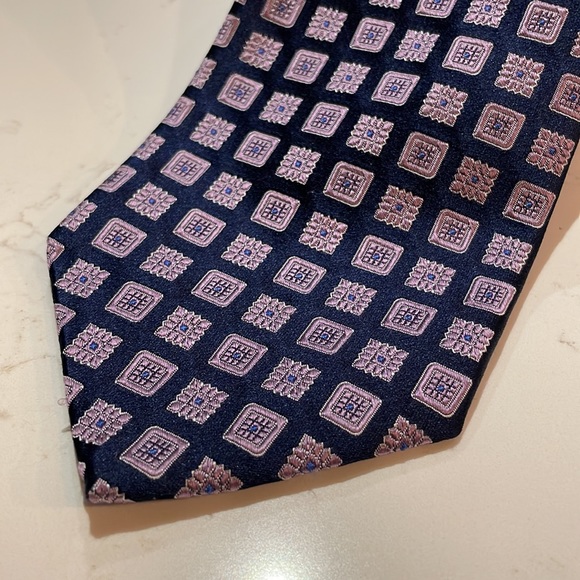 Brooks Brothers Pure Silk Tie - Picture 5 of 6